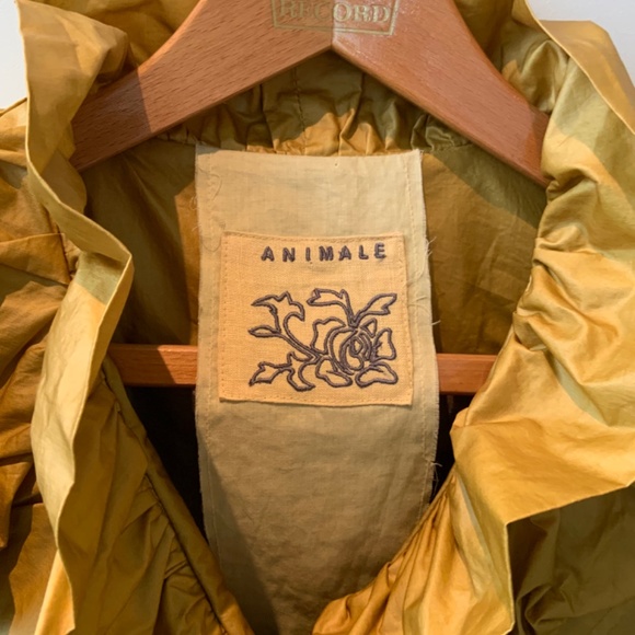 Animale gold coat with ruffled collar - Picture 3 of 5